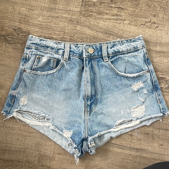 Zara Pants - Zara high waisted denim shorts